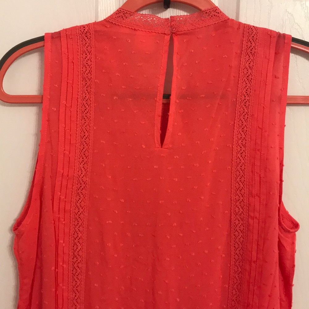 NEW GAP Sleeveless Blouse - Picture 2 of 2